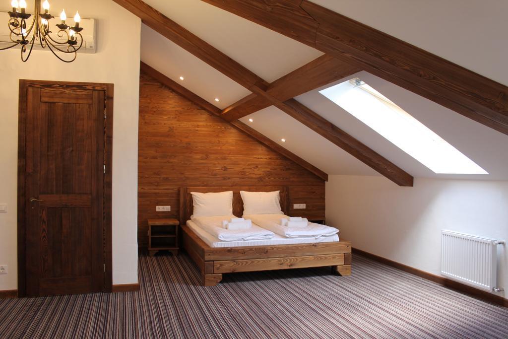 Shpatser Hotel Bryukhovychi Luaran gambar